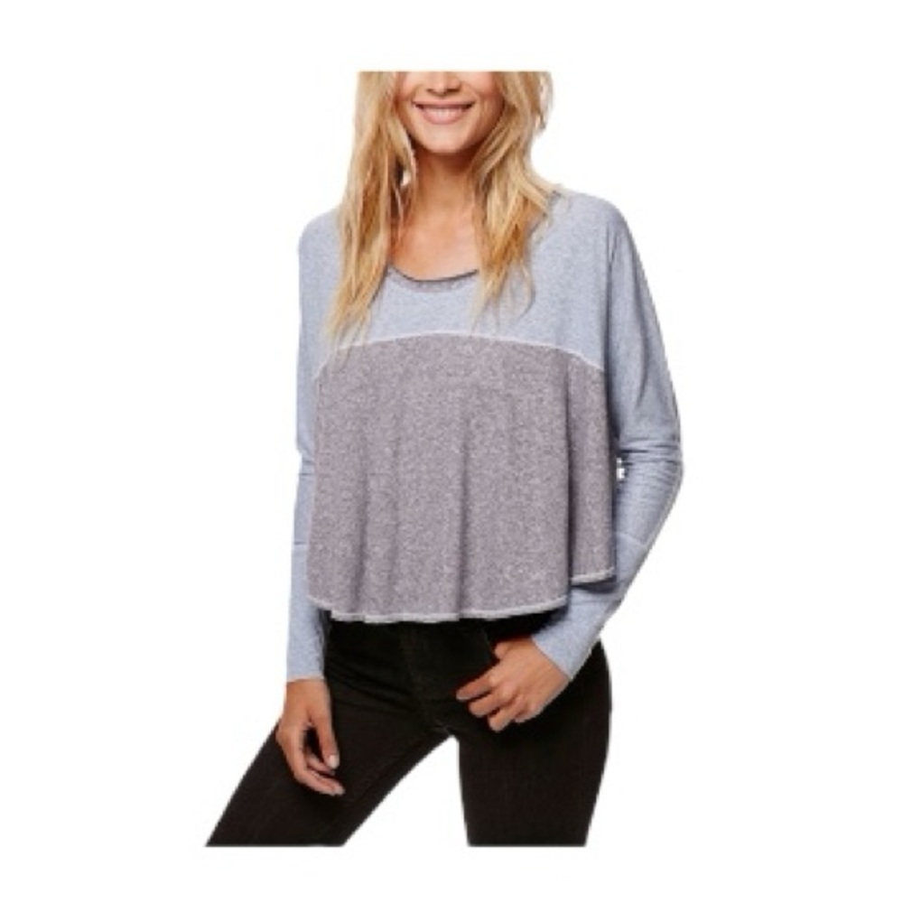 Free People We the Free Blue Gray Swing Top Curved Hem Long Sleeve Size Medium